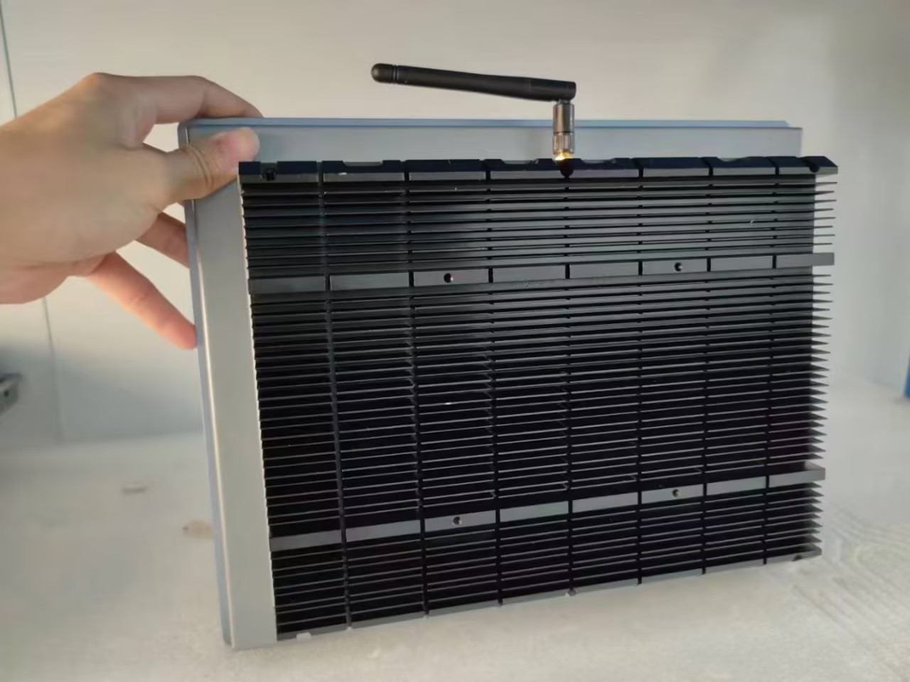How to Solve Heat Dissipation of Embedded Industrial PC