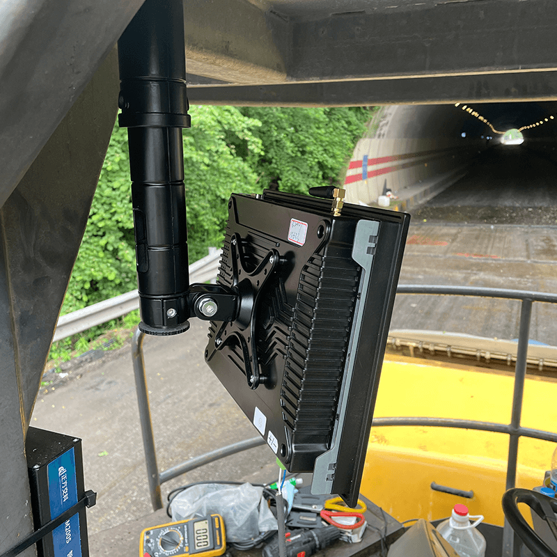 Installation Ways for Industrial Panel PCs in Engineering Vehicles