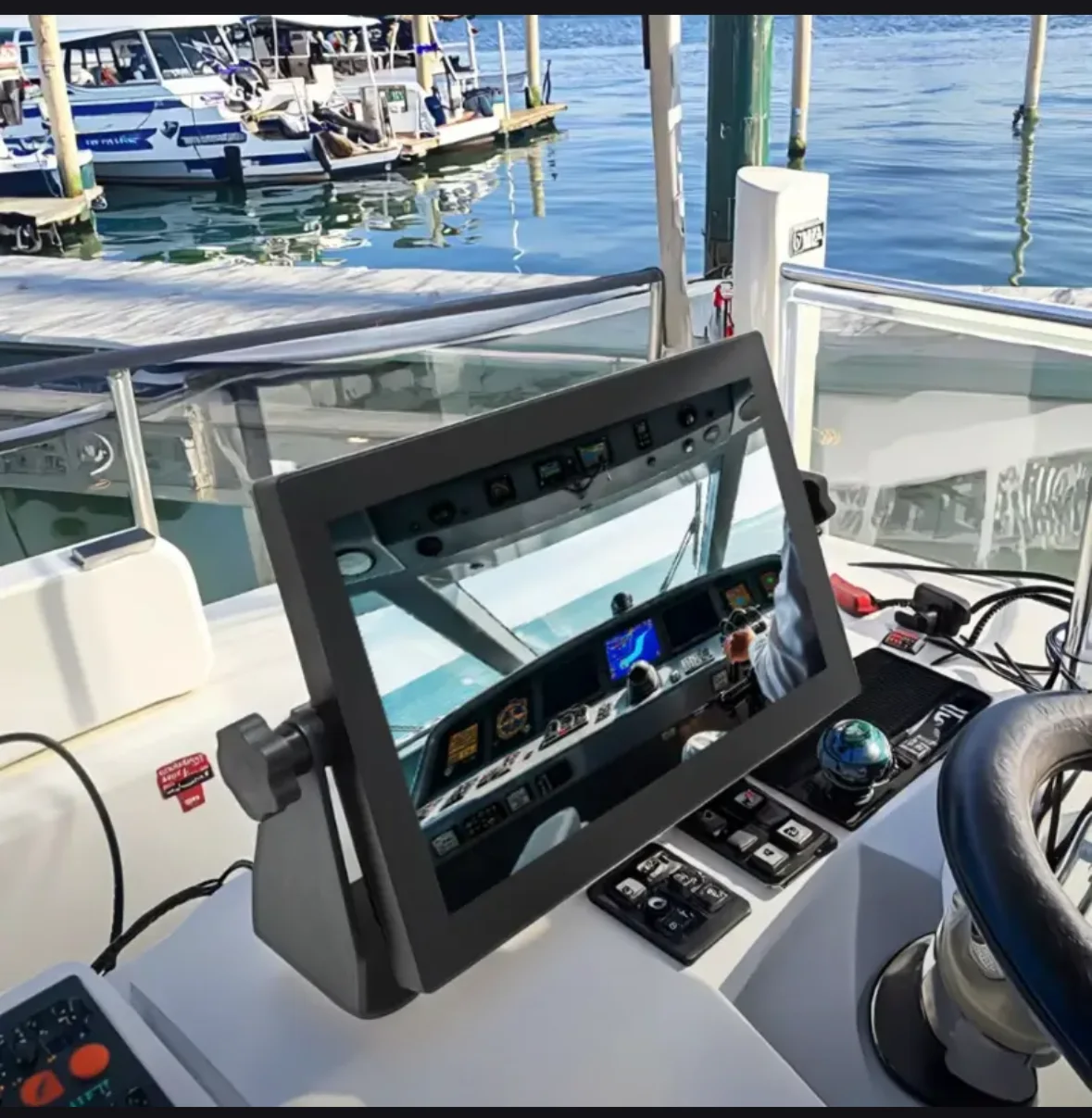 2000nits Marine Monitor